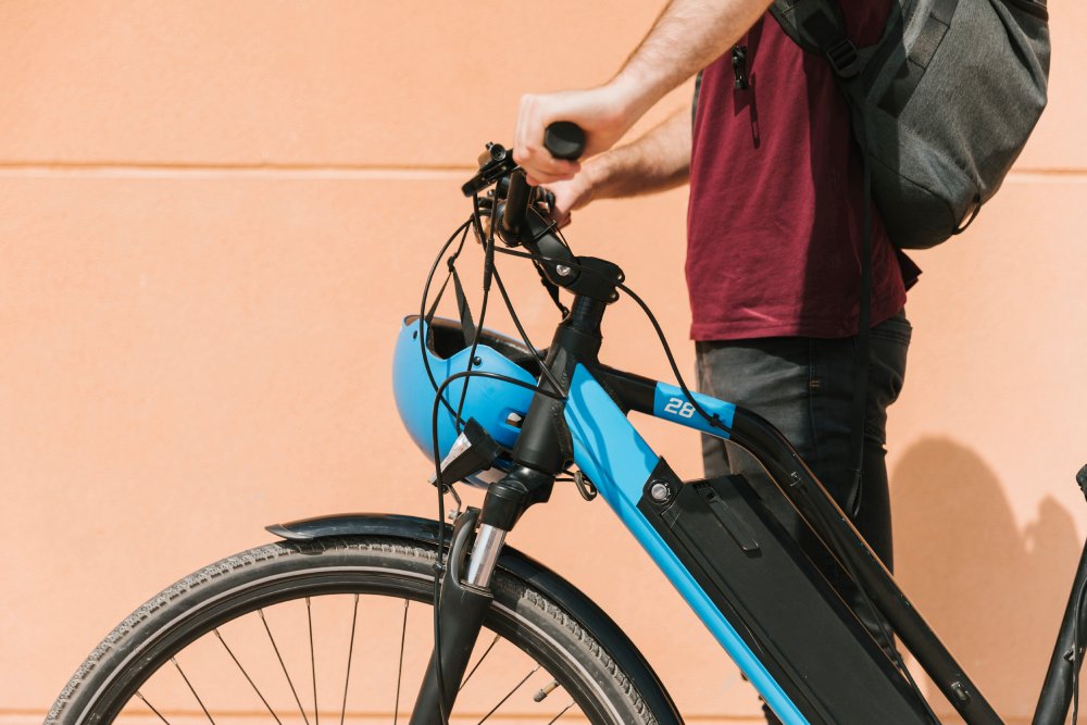The Advantages of Full-Suspension for E-Bike Commuting: Smooth Ride, Happy Commute